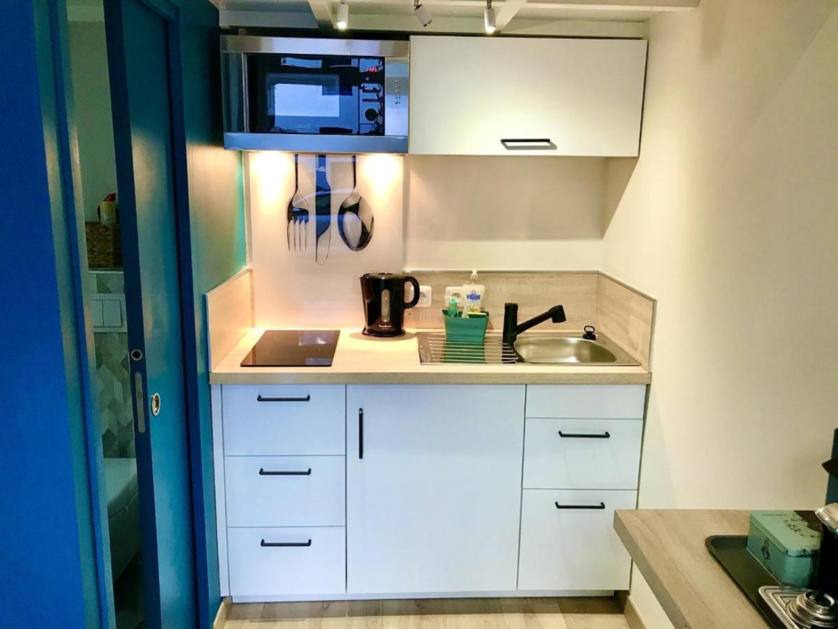 Tiny Stud Apartment โป ภายนอก รูปภาพ