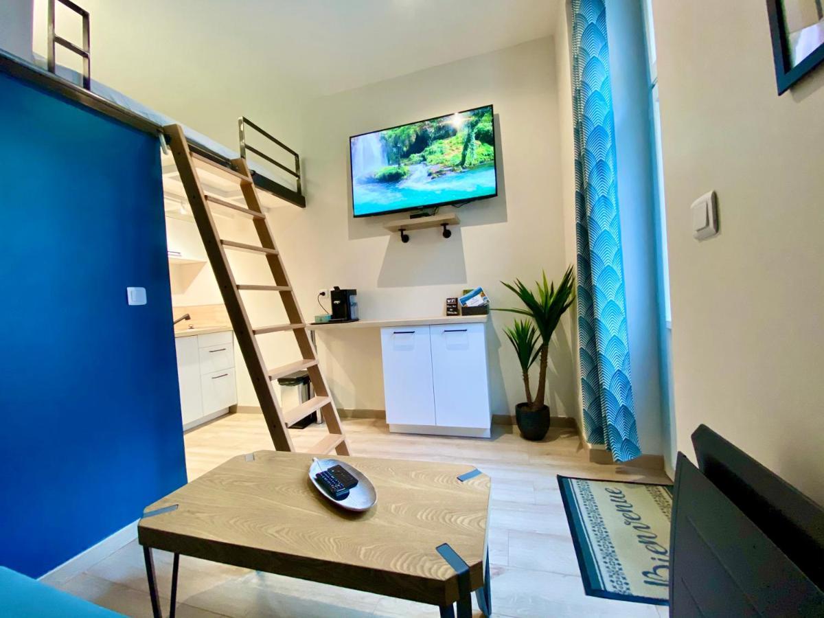 Tiny Stud Apartment โป ภายนอก รูปภาพ