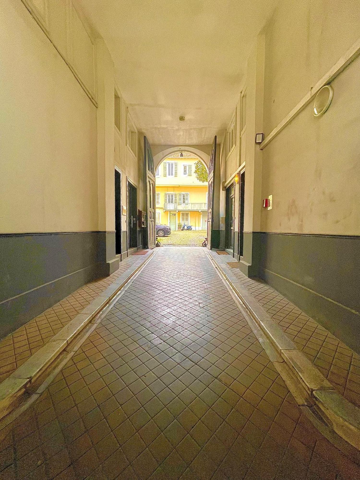 Tiny Stud Apartment โป ภายนอก รูปภาพ